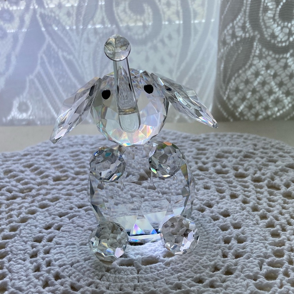 Elegant Crystal Elephant Figurine